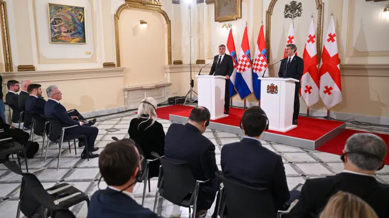 Pogledajte kako su Milanovića dočekali u Gruziji: Crveni tepih, postrojeni vojnici...