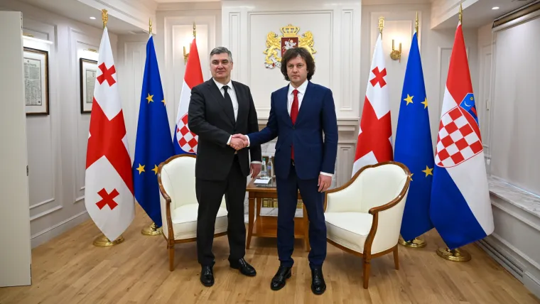 Pogledajte kako su Milanovića dočekali u Gruziji: Crveni tepih, postrojeni vojnici...