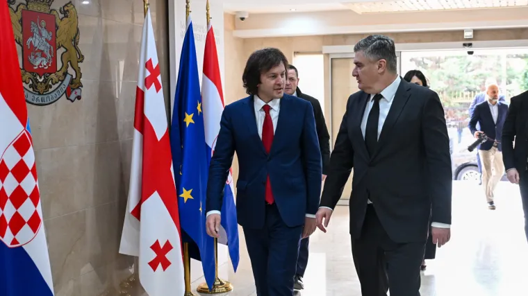 Pogledajte kako su Milanovića dočekali u Gruziji: Crveni tepih, postrojeni vojnici...