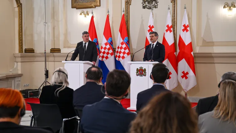 Pogledajte kako su Milanovića dočekali u Gruziji: Crveni tepih, postrojeni vojnici...