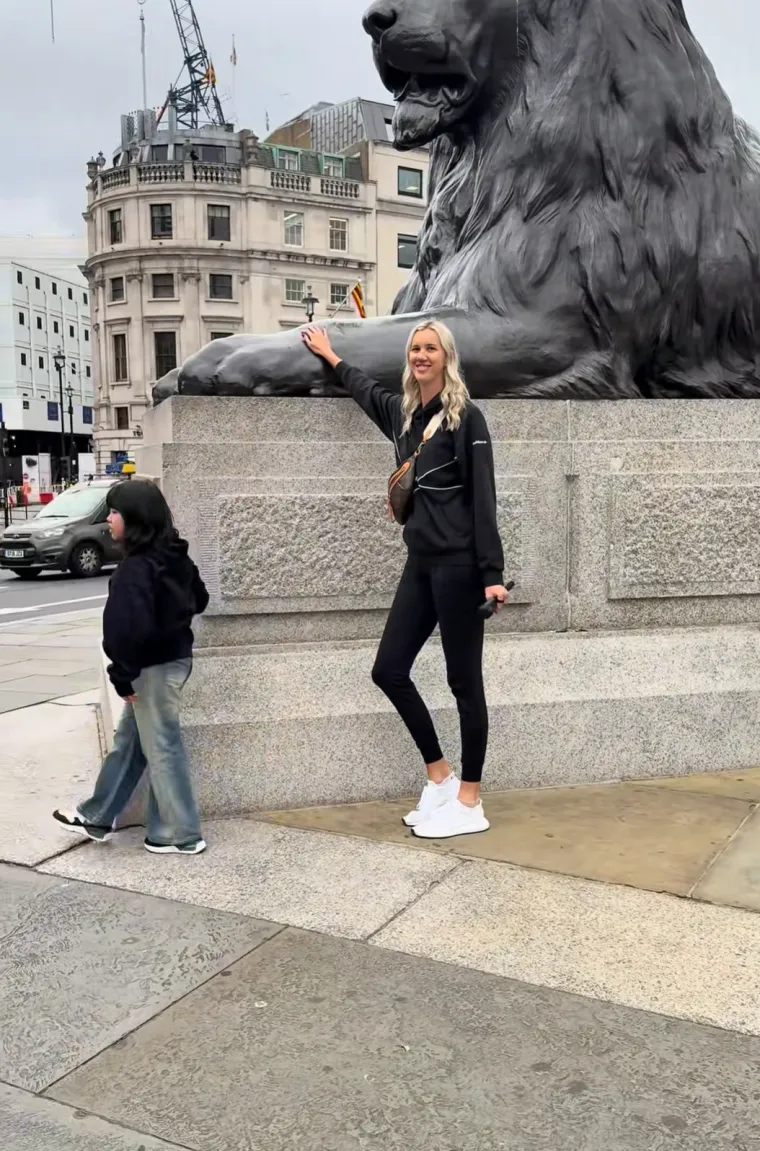 Muke po 208 centimetara: Otvoreno snima svakodnevne situacije, pa i one kada su frajeri u pitanju