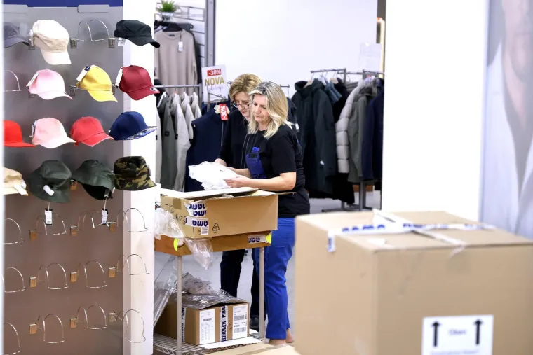 Kultna trgovina Nama na petak 13. zatvara svoja vrata: Netko je ispred ulaza ostavio lampion