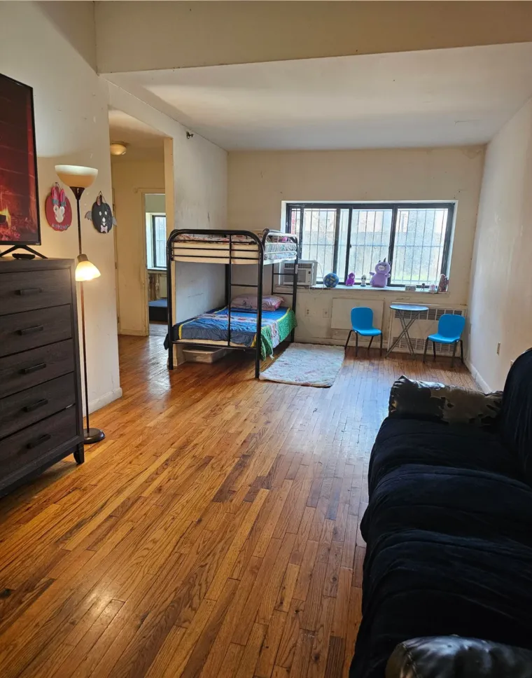 Čistači su stvorili čudo: Sobe su bile natrpane smećem do stropa, danas izgledaju neprepoznatljivo