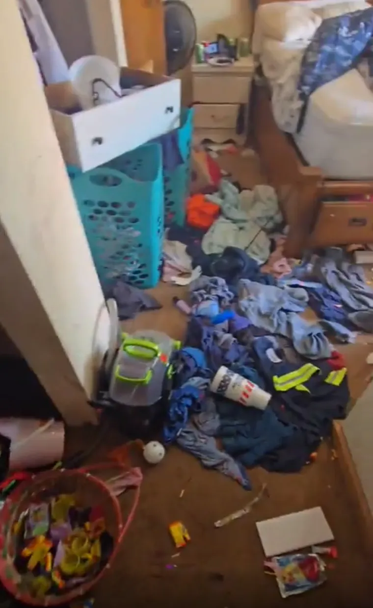 Čistači su stvorili čudo: Sobe su bile natrpane smećem do stropa, danas izgledaju neprepoznatljivo