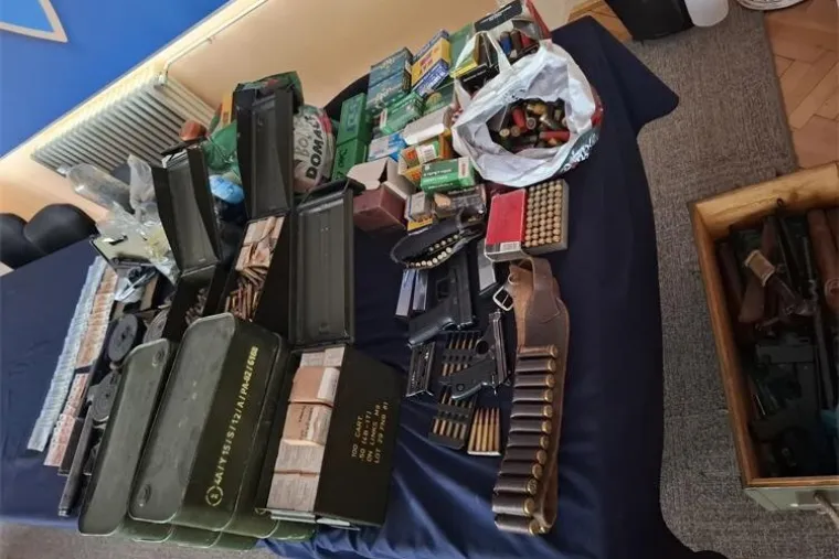 Prona&scaron;li bazuku i strojnicu! Nestvarna akcija u Osijeku: 'Ovo nismo imali od Domovinskog rata'