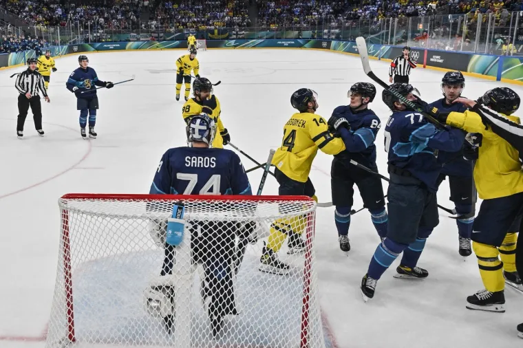 Letjele &scaron;ake, laktovi i palice: Finci i &Scaron;veđani se 'poubijali' kao da nema sutra