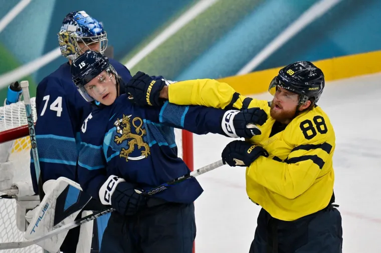 Letjele &scaron;ake, laktovi i palice: Finci i &Scaron;veđani se 'poubijali' kao da nema sutra