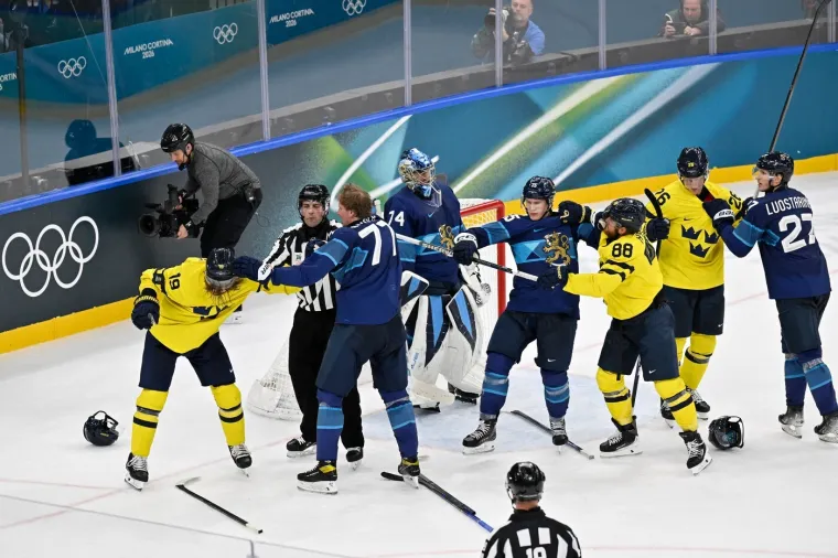 Letjele &scaron;ake, laktovi i palice: Finci i &Scaron;veđani se 'poubijali' kao da nema sutra