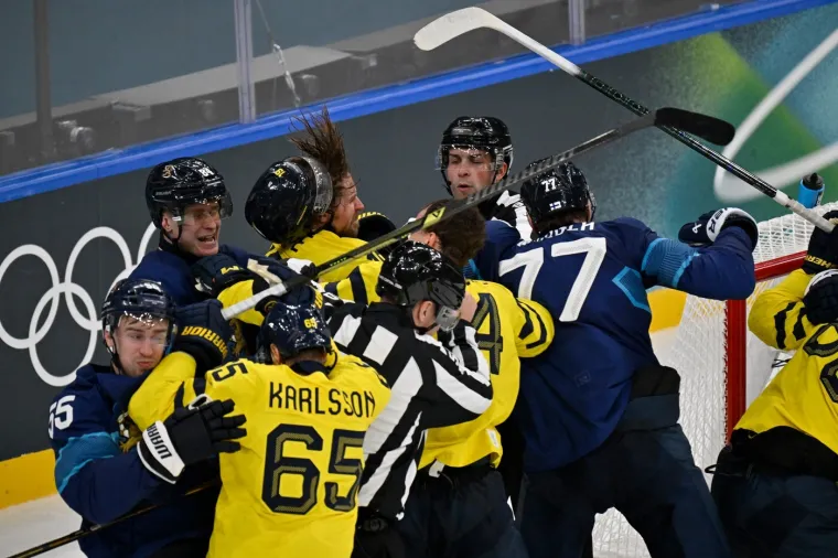 Letjele &scaron;ake, laktovi i palice: Finci i &Scaron;veđani se 'poubijali' kao da nema sutra