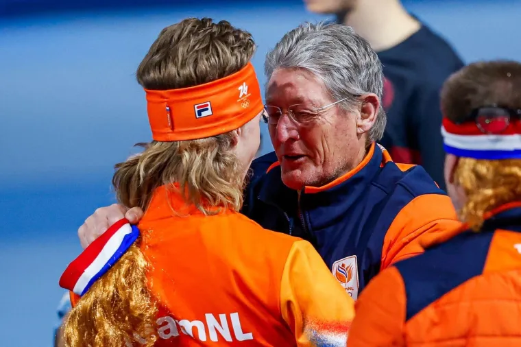 Fudbalerke ponovno gaze! Nezaboravne frizure vratili osvajači olimpijskih medalja i napravili show