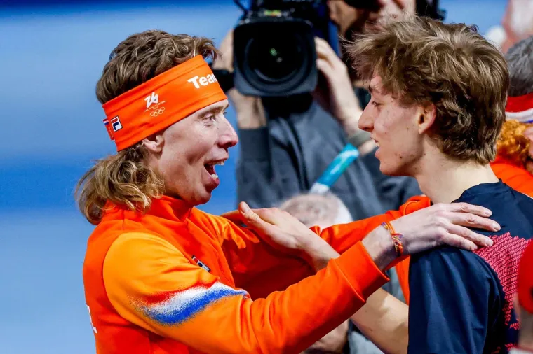 Fudbalerke ponovno gaze! Nezaboravne frizure vratili osvajači olimpijskih medalja i napravili show