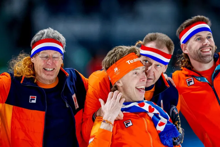 Fudbalerke ponovno gaze! Nezaboravne frizure vratili osvajači olimpijskih medalja i napravili show