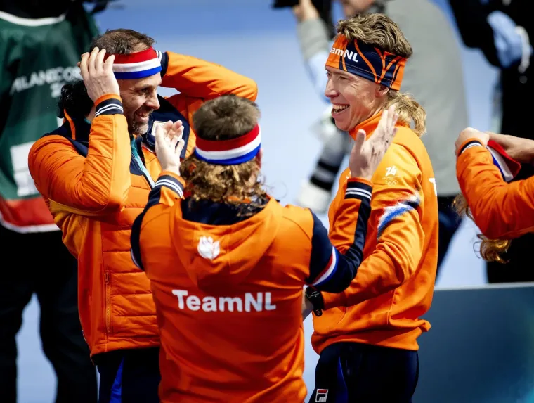 Fudbalerke ponovno gaze! Nezaboravne frizure vratili osvajači olimpijskih medalja i napravili show