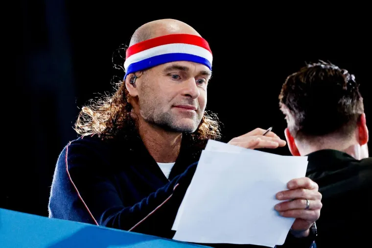 Fudbalerke ponovno gaze! Nezaboravne frizure vratili osvajači olimpijskih medalja i napravili show