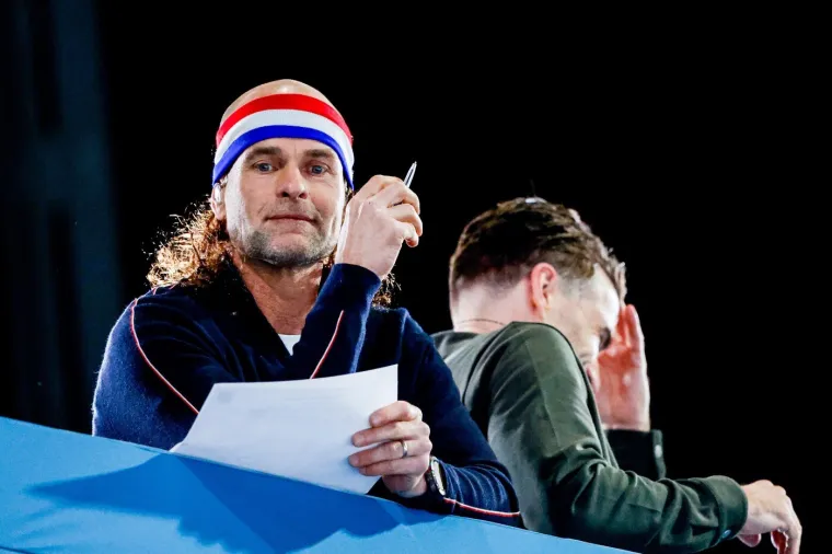 Fudbalerke ponovno gaze! Nezaboravne frizure vratili osvajači olimpijskih medalja i napravili show