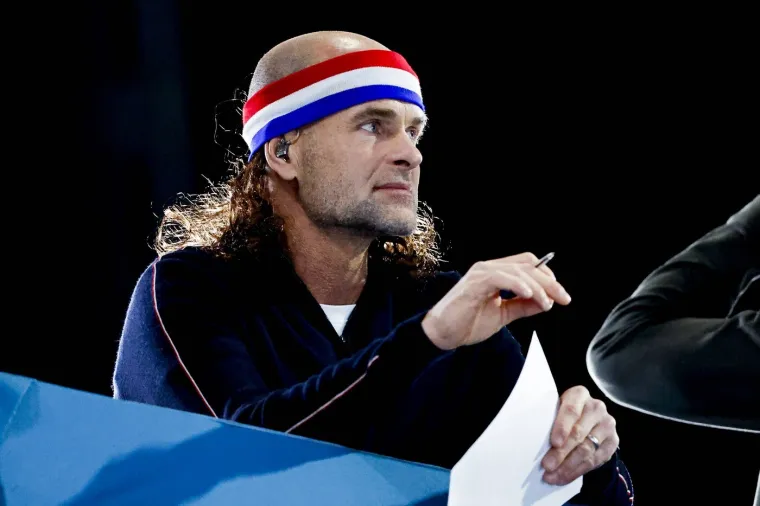 Fudbalerke ponovno gaze! Nezaboravne frizure vratili osvajači olimpijskih medalja i napravili show