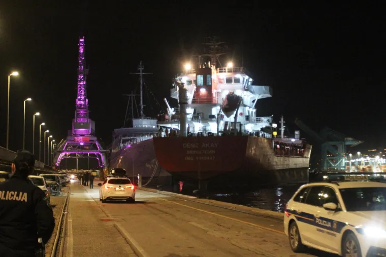 Koban petak 13. za Titov 'Galeb': Evo kako izgleda nakon &scaron;to se u njega zabio teretni brod