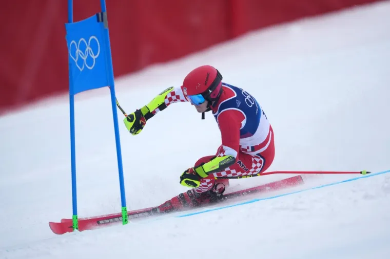 Zubčić kao Janica! Skijao pola utrke bez naočala, a evo u kakvom je stanju u&scaron;ao u cilj