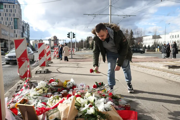 Policija u punoj opremi u sredi&scaron;tu Sarajeva: 'Ako nas sve poubijate od koga ćete krasti?'
