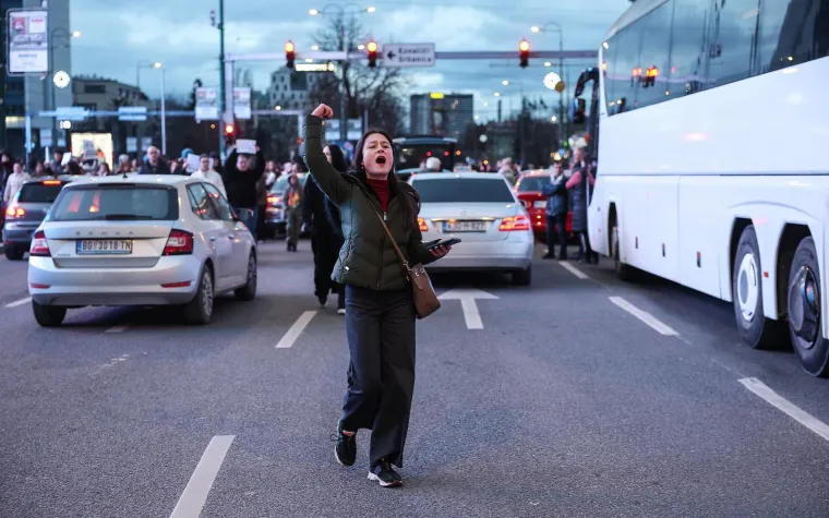 Policija u punoj opremi u sredi&scaron;tu Sarajeva: 'Ako nas sve poubijate od koga ćete krasti?'