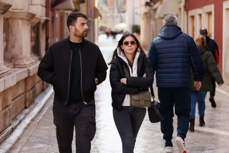 Lijepe djevojke i mladići ukrali poglede u centru Zadra