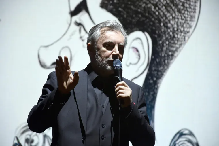 U Areni srpska pjevačica koja je jednom imala figuru Milo&scaron;evića, a pazite &scaron;to su priredili &Scaron;koro i Zloki