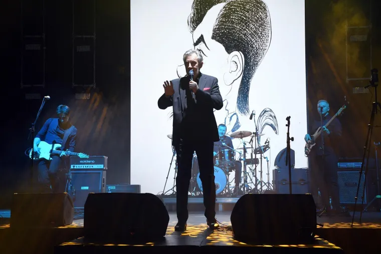 U Areni srpska pjevačica koja je jednom imala figuru Milo&scaron;evića, a pazite &scaron;to su priredili &Scaron;koro i Zloki