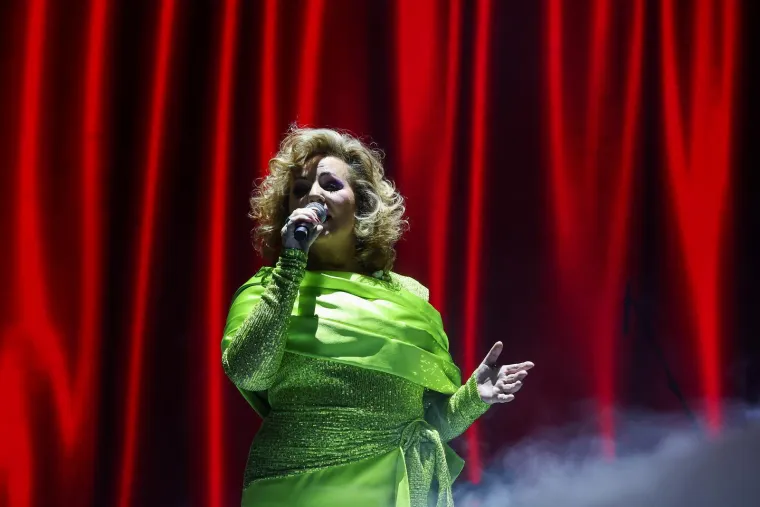 U Areni srpska pjevačica koja je jednom imala figuru Milo&scaron;evića, a pazite &scaron;to su priredili &Scaron;koro i Zloki