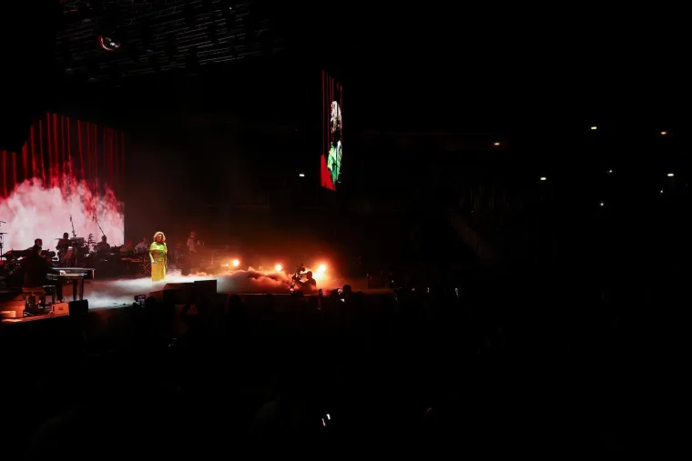 U Areni srpska pjevačica koja je jednom imala figuru Milo&scaron;evića, a pazite &scaron;to su priredili &Scaron;koro i Zloki