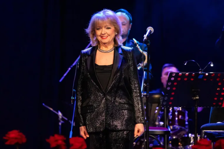 U Areni srpska pjevačica koja je jednom imala figuru Milo&scaron;evića, a pazite &scaron;to su priredili &Scaron;koro i Zloki