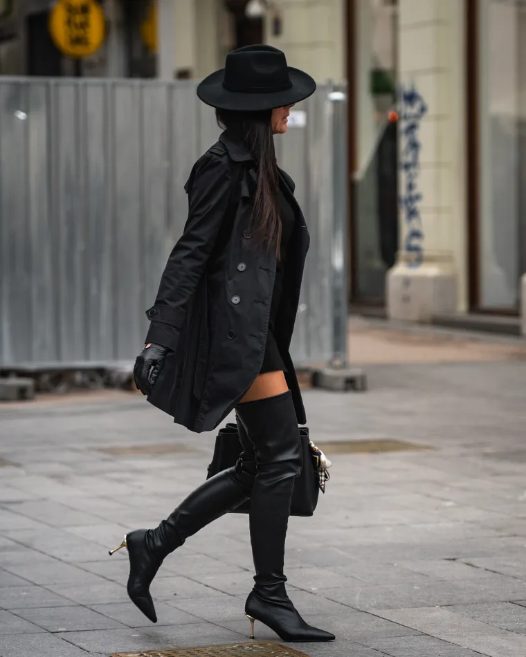 Svi su gledali u nju: Atraktivna djevojka u visokim potpeticama privlačila pažnju u centru Zagreba