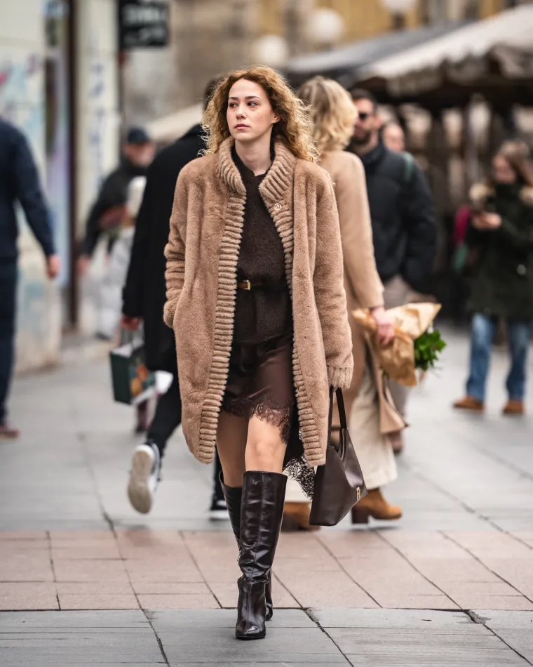 Svi su gledali u nju: Atraktivna djevojka u visokim potpeticama privlačila pažnju u centru Zagreba