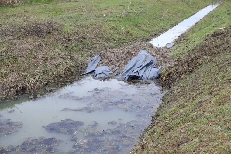 Promjena boje u kanalu Odre uzemirila mje&scaron;tane: &Scaron;to se događa s odvodom?