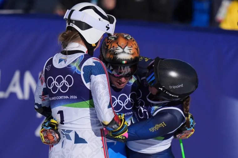 Talijanska lavica nije mogla zaustaviti suze! Brignone sa suparnicama slavila pobjedu sporta