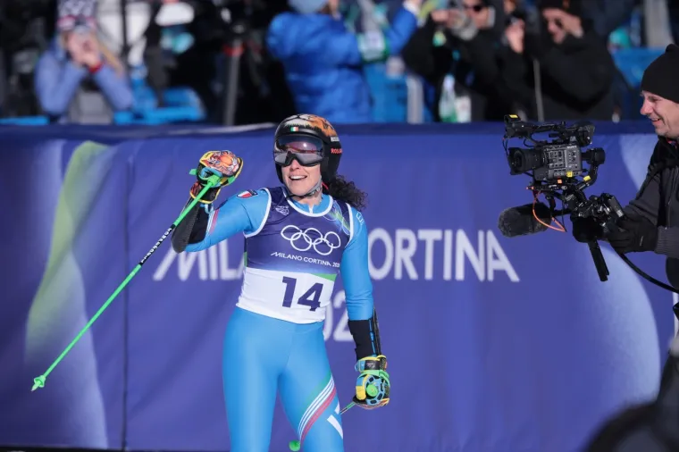 Talijanska lavica nije mogla zaustaviti suze! Brignone sa suparnicama slavila pobjedu sporta