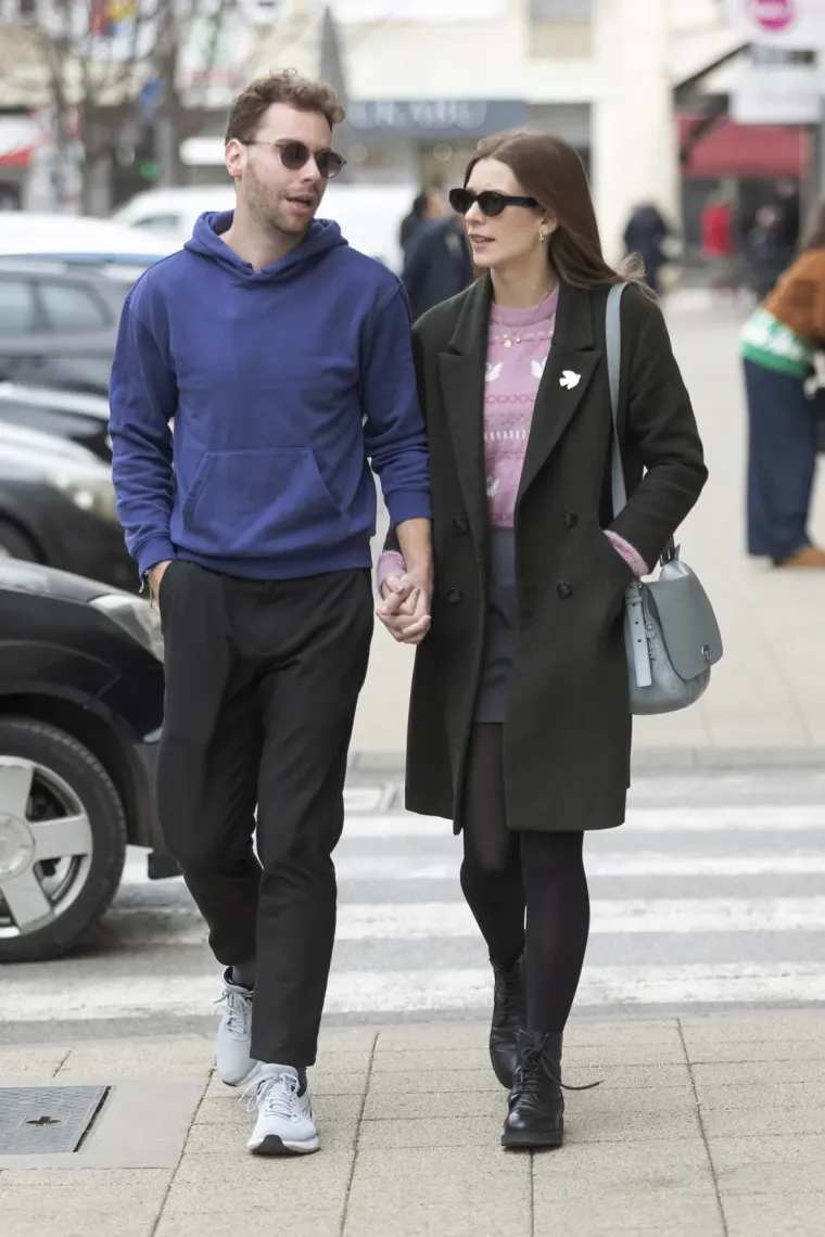 Lijepe Slavonke pro&scaron;etale ulicama na Dan zaljubljenih