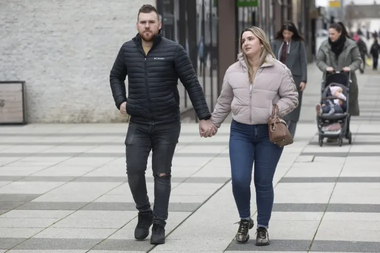 Lijepe Slavonke pro&scaron;etale ulicama na Dan zaljubljenih