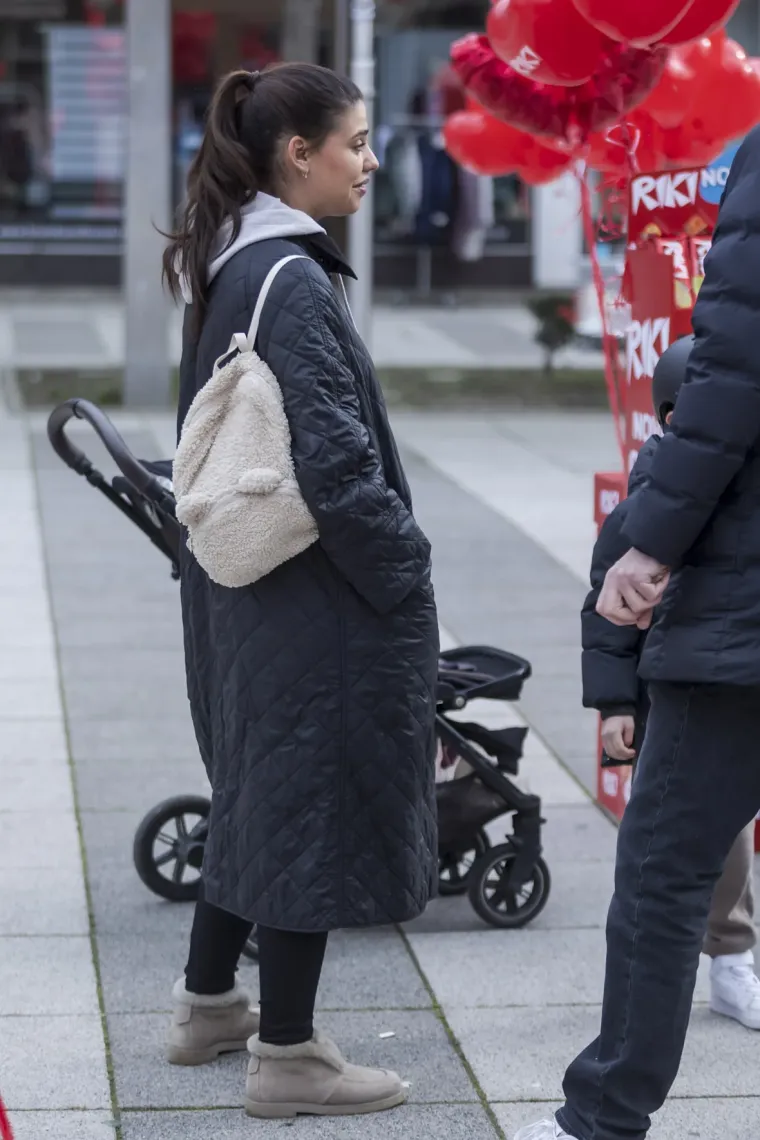 Lijepe Slavonke pro&scaron;etale ulicama na Dan zaljubljenih