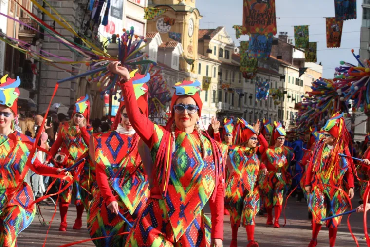 Vilenjaci, vje&scaron;tice, Trump i Toma&scaron;ević: Pogledajte tko se sve priključio karnevalskoj zabavi