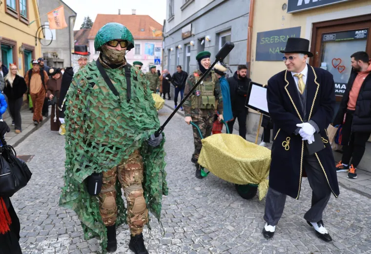 Vilenjaci, vje&scaron;tice, Trump i Toma&scaron;ević: Pogledajte tko se sve priključio karnevalskoj zabavi