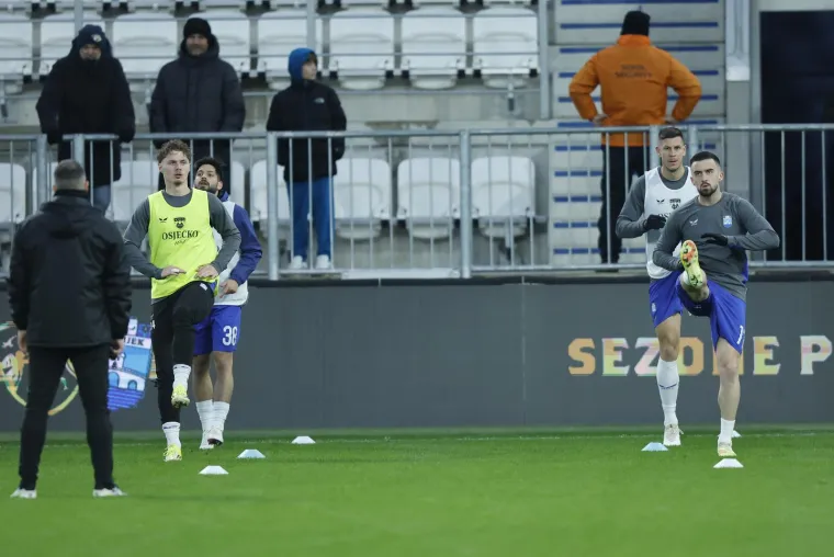 Svi navijači na Opus Areni su imali isti modni detalj, a evo kako su derbi vidjeli Sopić i Garcia