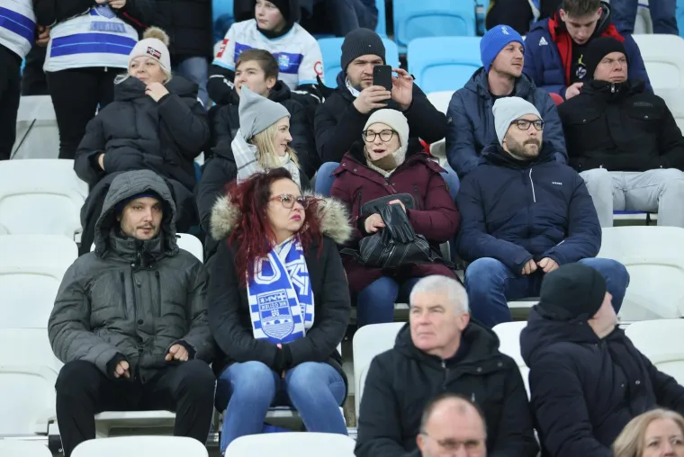 Svi navijači na Opus Areni su imali isti modni detalj, a evo kako su derbi vidjeli Sopić i Garcia