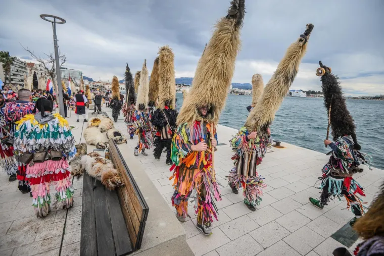 Vilenjaci, vje&scaron;tice, Trump i Toma&scaron;ević: Pogledajte tko se sve priključio karnevalskoj zabavi