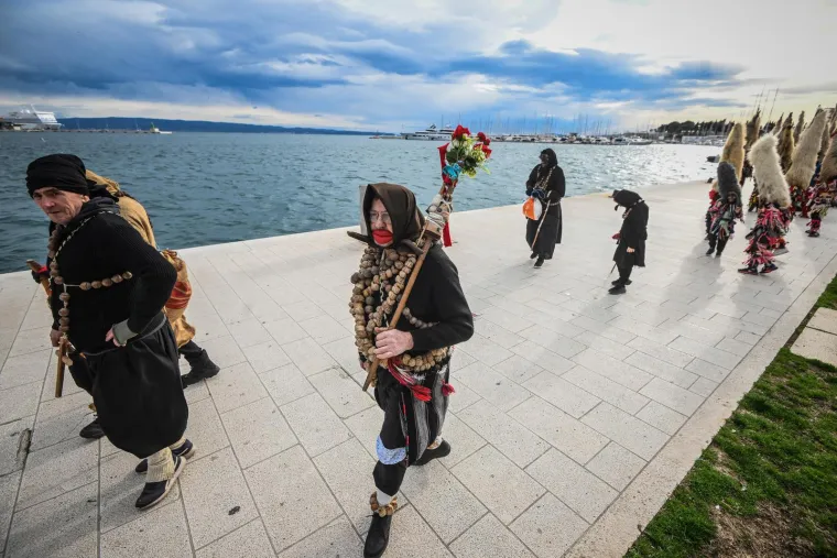 Vilenjaci, vje&scaron;tice, Trump i Toma&scaron;ević: Pogledajte tko se sve priključio karnevalskoj zabavi