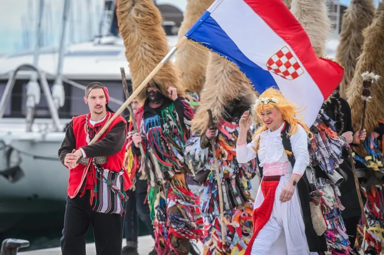 Vilenjaci, vje&scaron;tice, Trump i Toma&scaron;ević: Pogledajte tko se sve priključio karnevalskoj zabavi