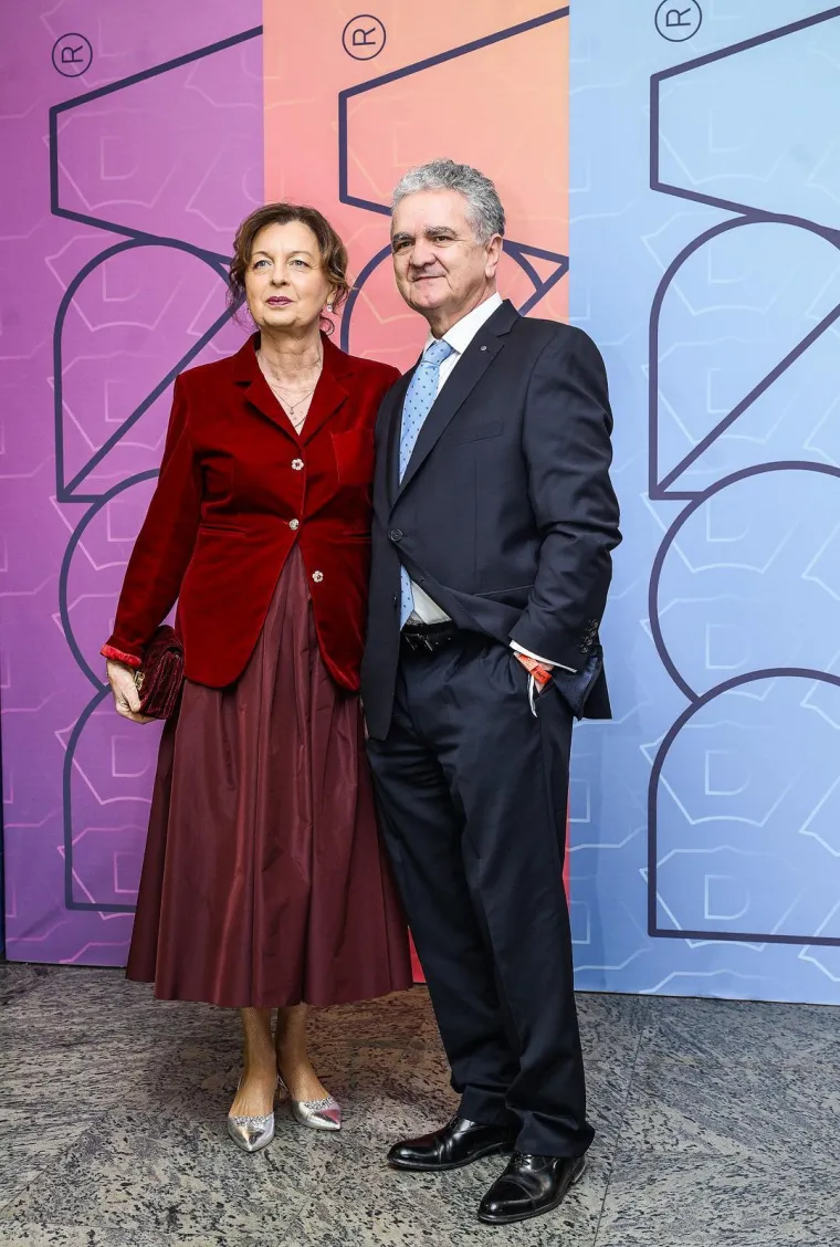 Zagreb zablistao na crvenom tepihu: Uzvanici stigli na finalnu večer Dore 2026.