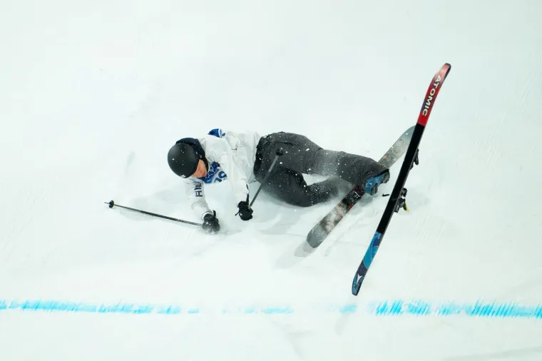 Prizori koji lede krv u žilama: Elias pao s velike visine i nepomično ležao