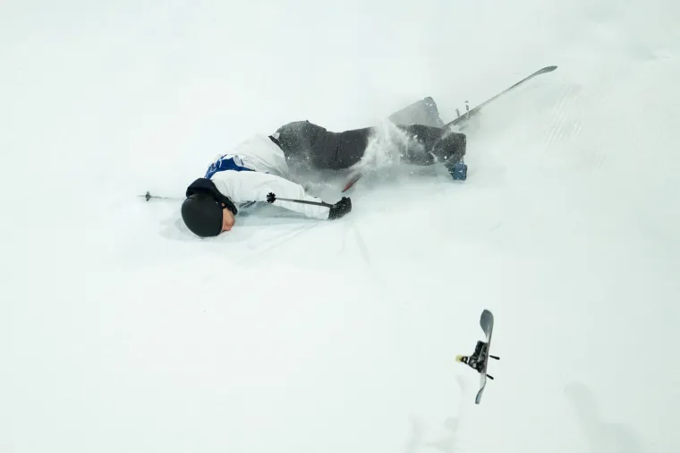 Prizori koji lede krv u žilama: Elias pao s velike visine i nepomično ležao