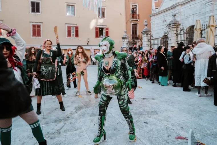 Od Edena do Zadra: Kostim Eve primamio sve poglede, evo tko je jo&scaron; ukrasio ulice grada