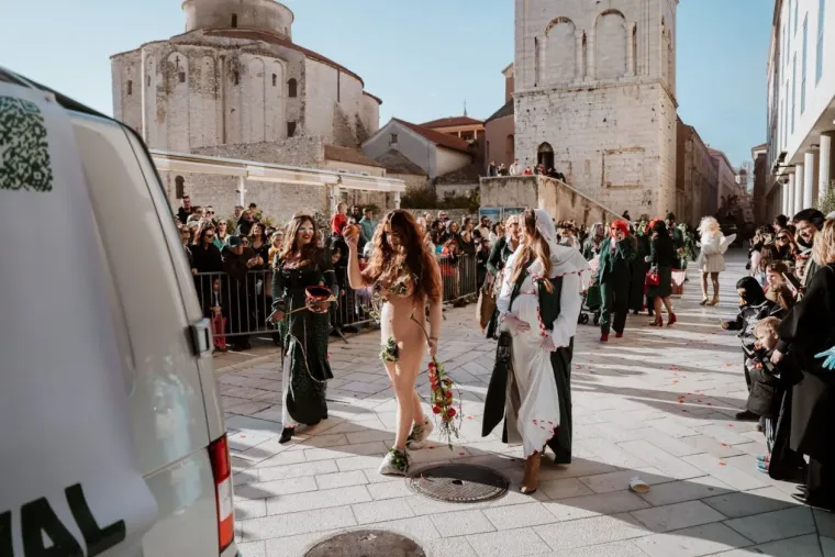 Od Edena do Zadra: Kostim Eve primamio sve poglede, evo tko je jo&scaron; ukrasio ulice grada